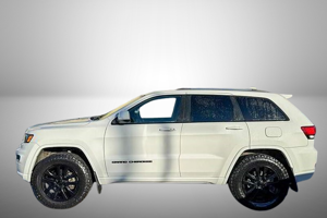 2020_Jeep_Grand_Cherokee_Altitude_2-removebg-preview.png
