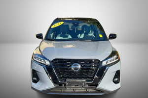2021_Nissan_Kicks_SR_1-removebg-preview.png