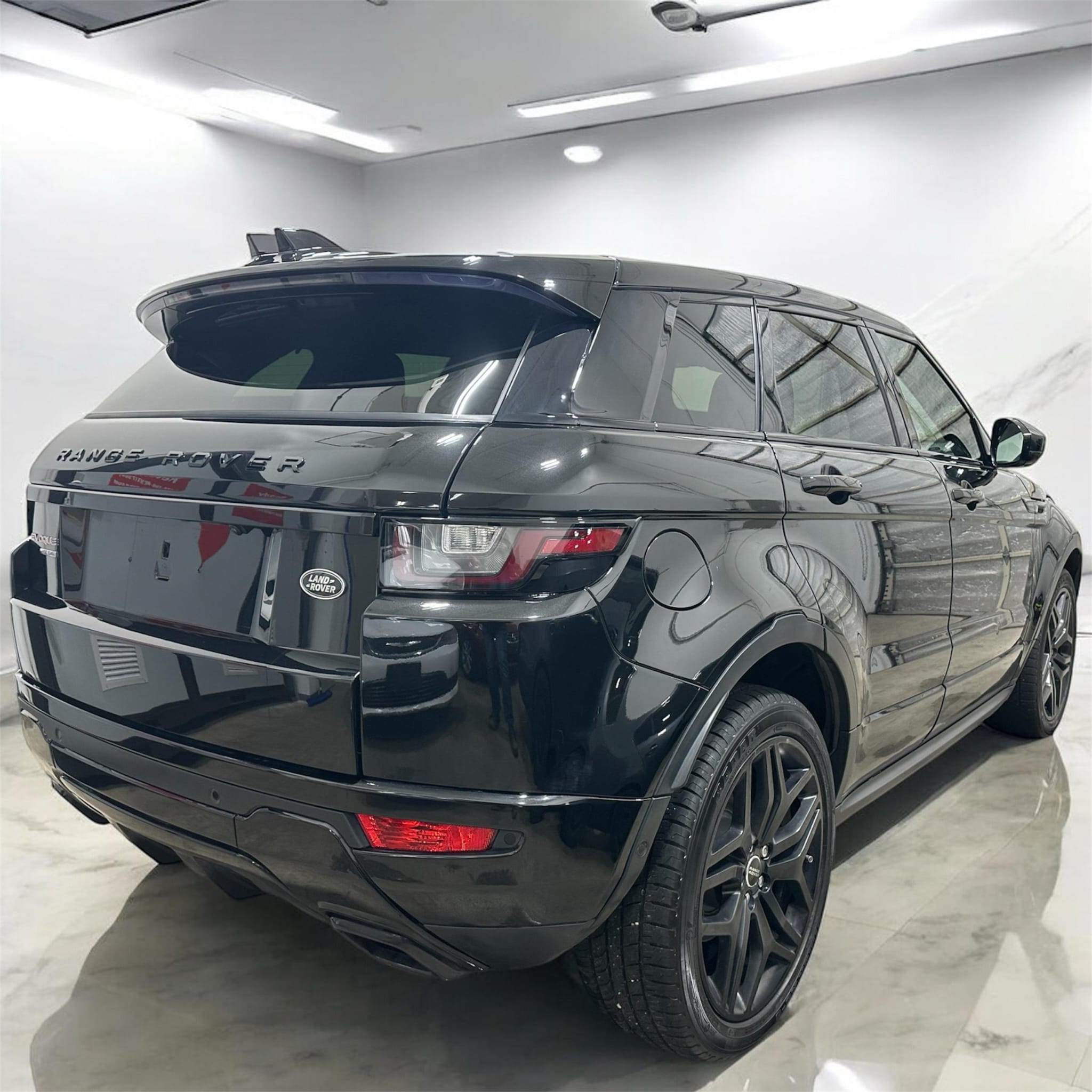Redefined Deals - 2016 » LAND ROVER » Range Rover Evoque » HSE Dynamic