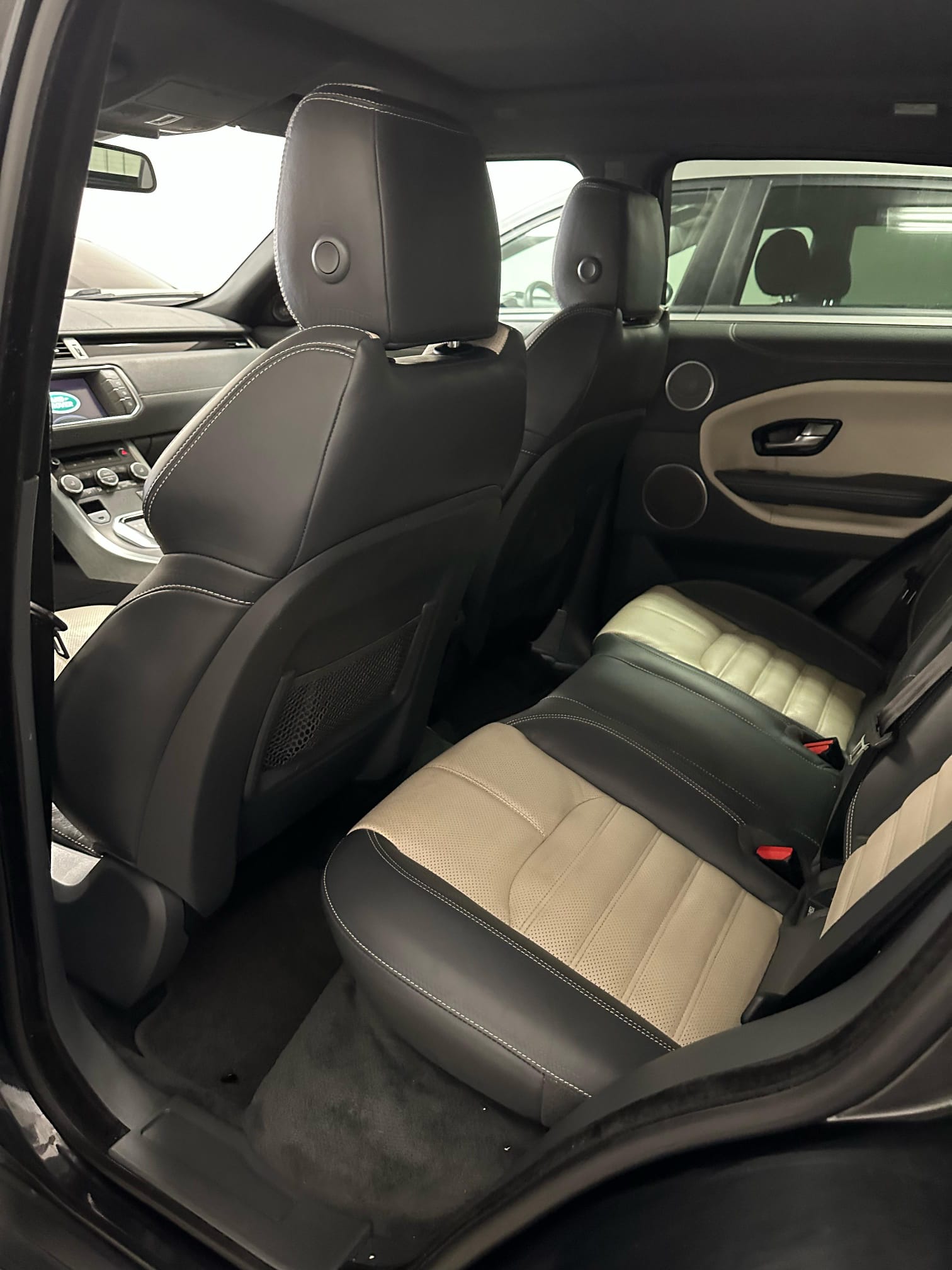 Redefined Deals - 2016 » LAND ROVER » Range Rover Evoque » HSE Dynamic