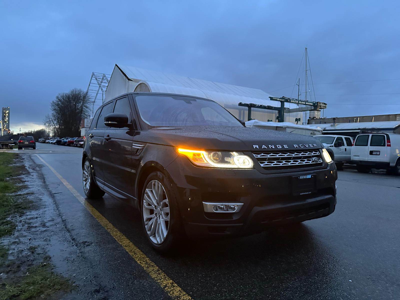 Redefined Deals - 2016 » LAND ROVER » Range Rover Sport » V6 Diesel HSE